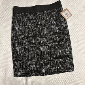 Ellen Tracy Skirt black and White strech